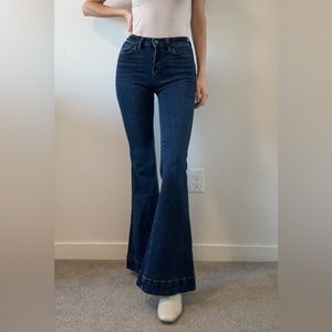 Dark blue Vervet Flying Monkey flare jeans. Size 25.